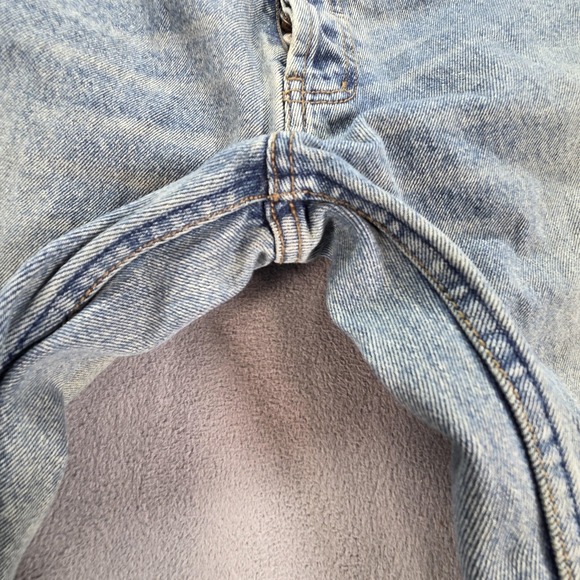 Vintage Levis 501 Jeans Mens Blue Light Wash Distressed Made in USA Fits 30x30 - Picture 10 of 16